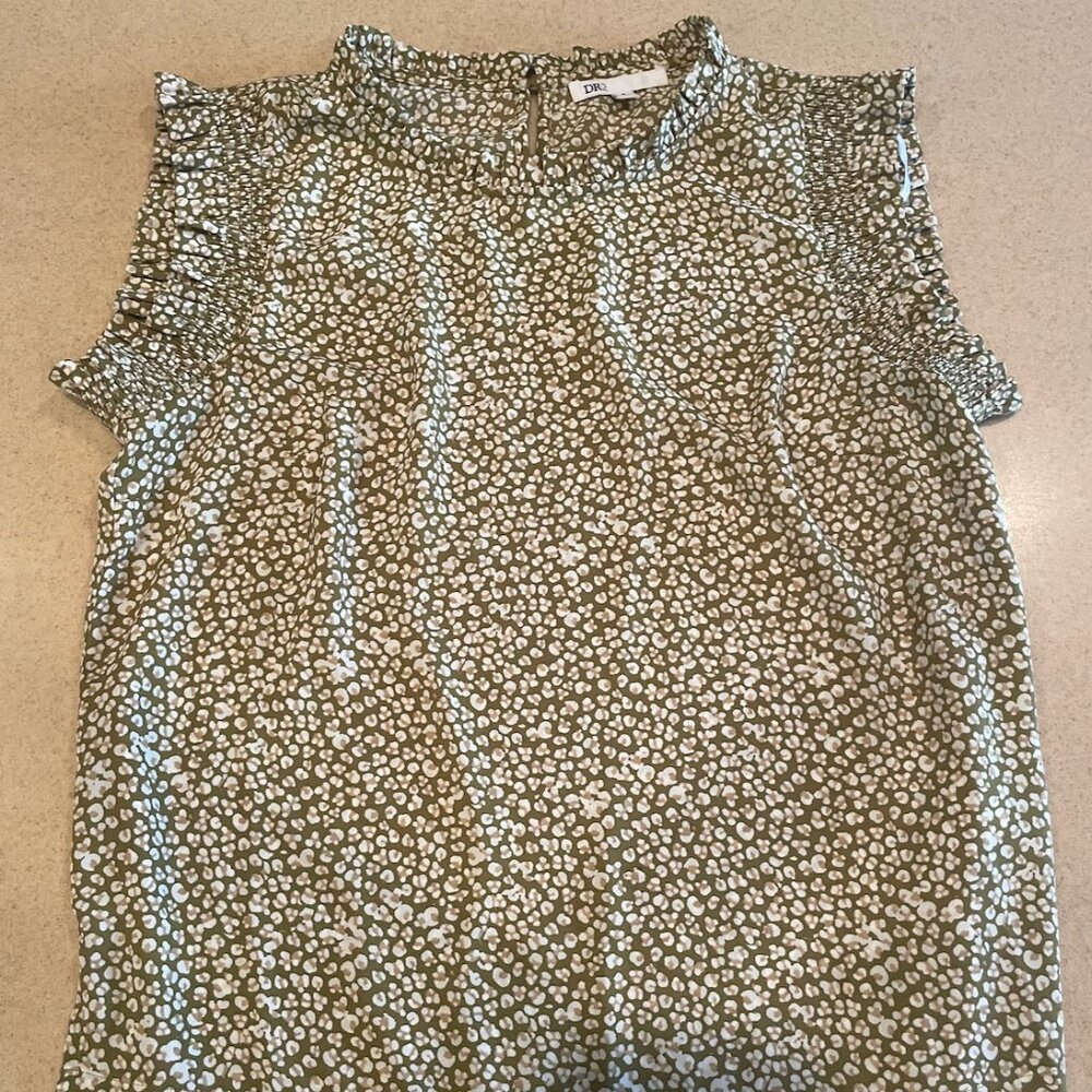 Green patterned tank top